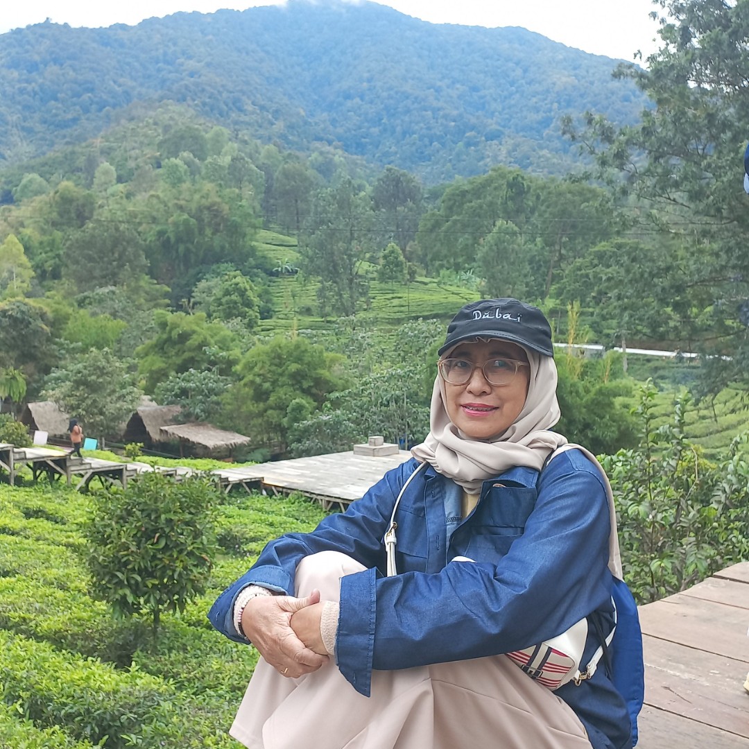 Dewi Saras