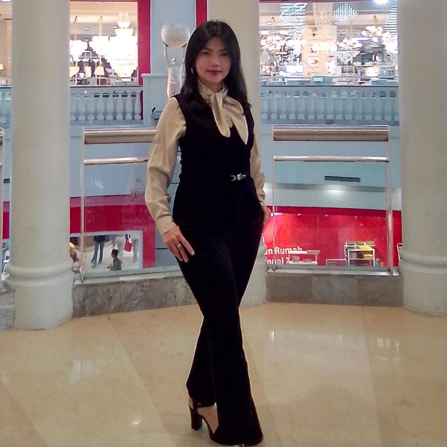 Desy Wilia