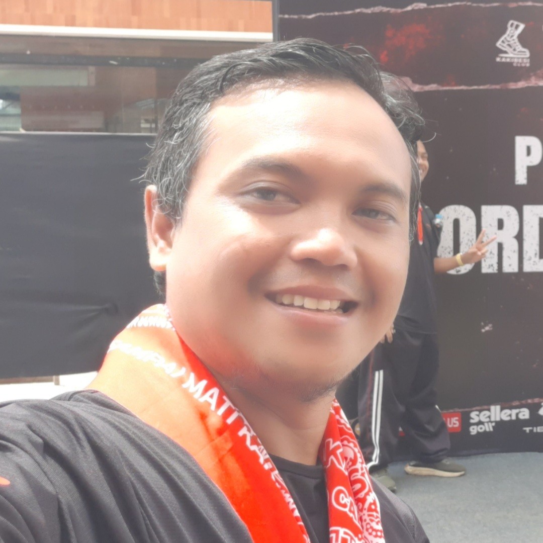 Arif  Rusmana